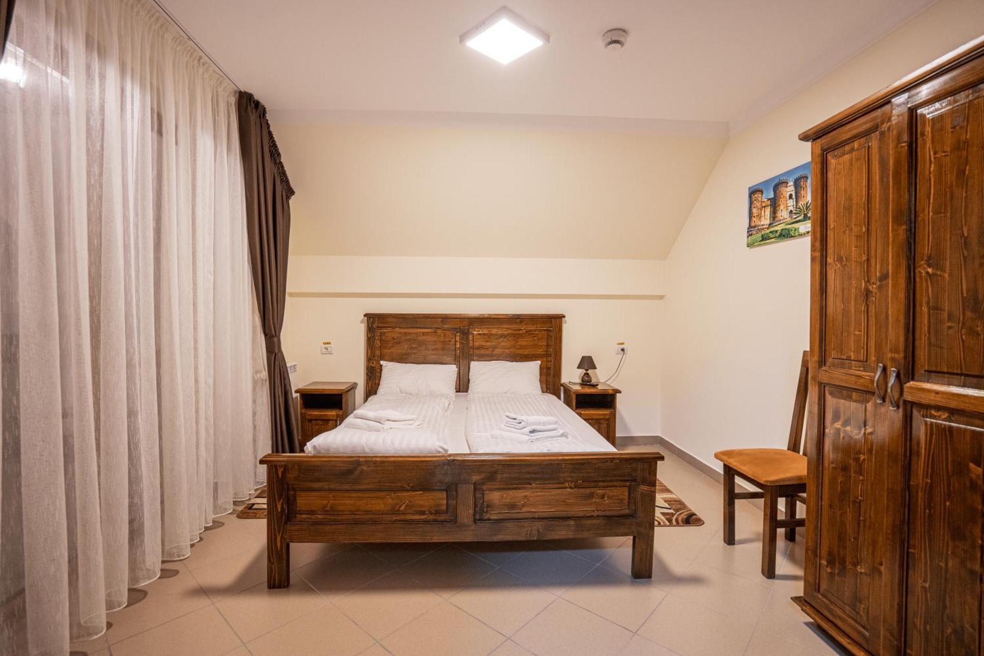 Hotel Rabbit Bran Moieciu de Jos Exterior photo