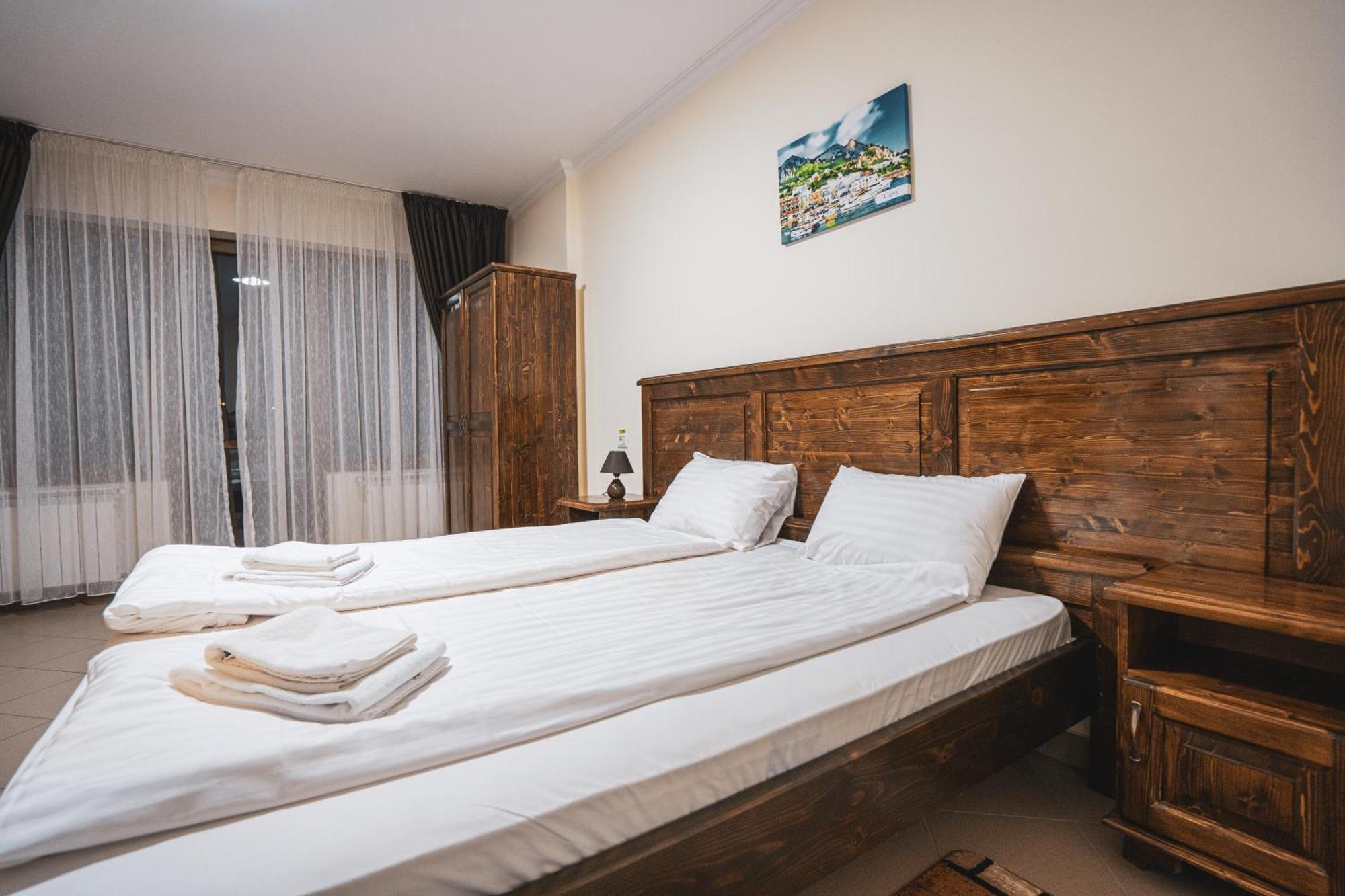 Hotel Rabbit Bran Moieciu de Jos Exterior photo